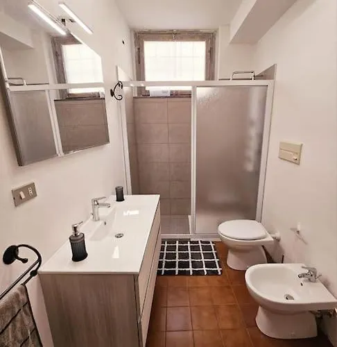 Marilyn Pallanza Parking Free Apartment